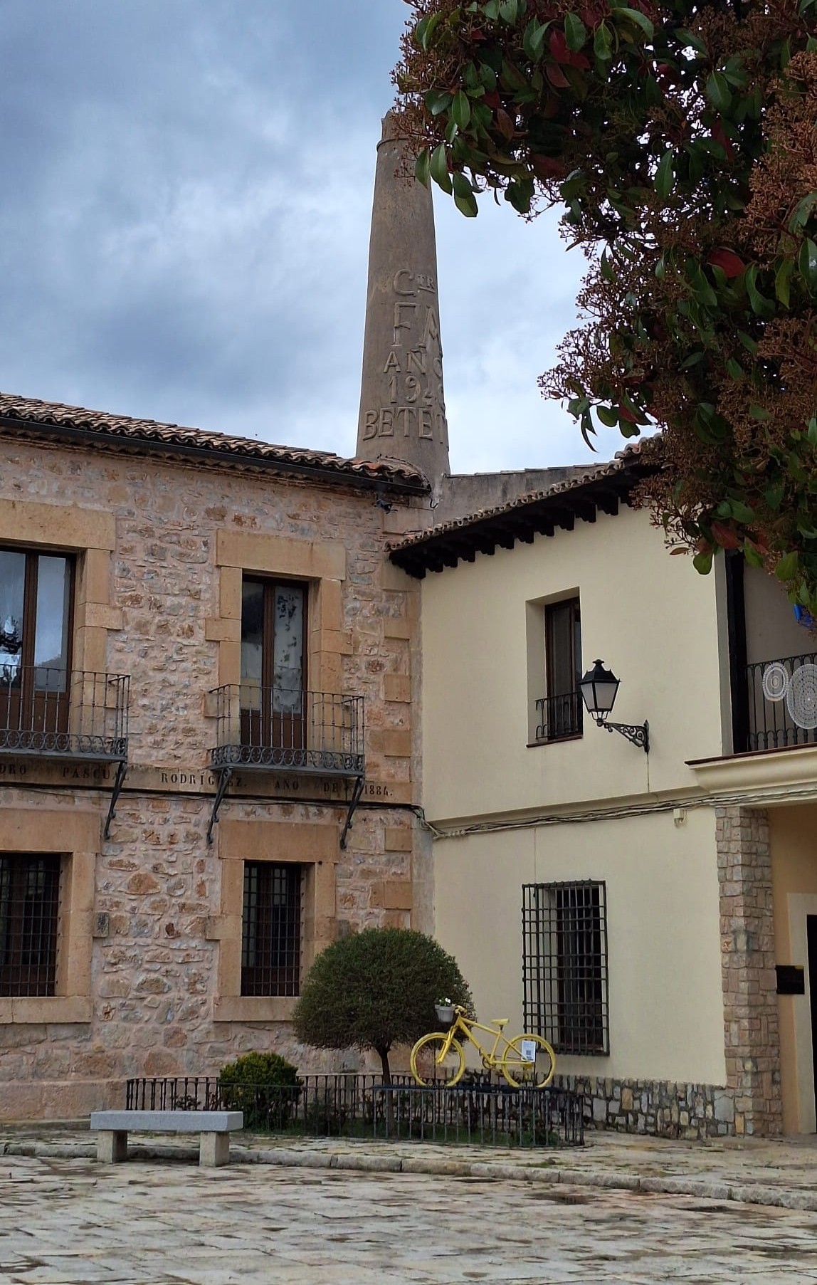 Tour of the city center with audio guide - Beteta